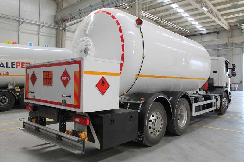 LPG bobtail tank